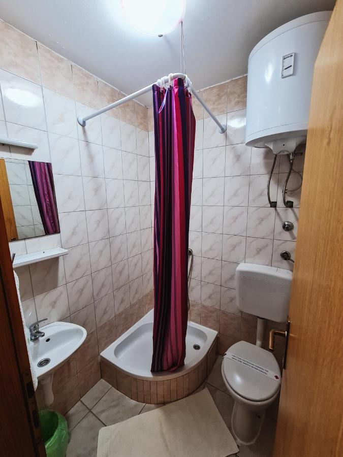 Guest House Davorka 内乌姆 外观 照片