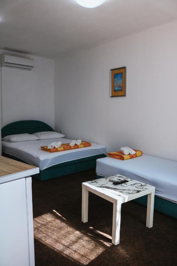 Guest House Davorka 内乌姆 外观 照片